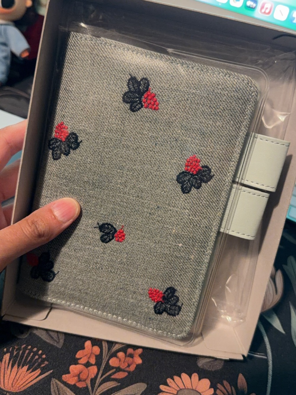 Hobonichi Mina Perhonen Light Berry A6